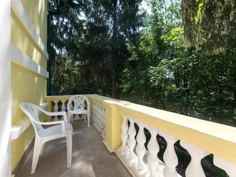 Полулюкс 2-местный с балконом в корпусе 2