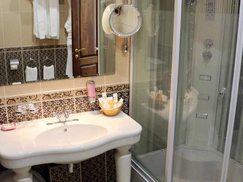 Люкс 2-местный 2-комнатный в центральном корпусе