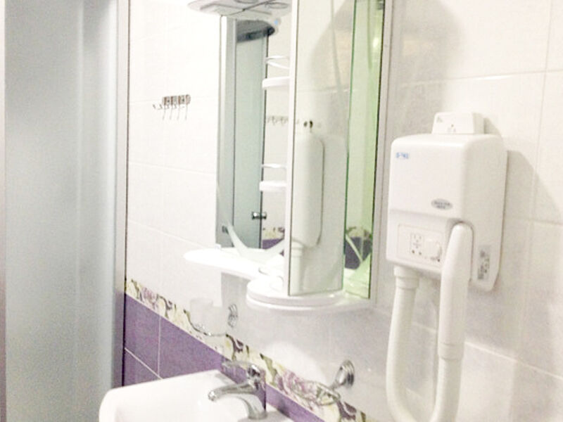 Люкс 2-местный 2-комнатный люкс в корп. 2