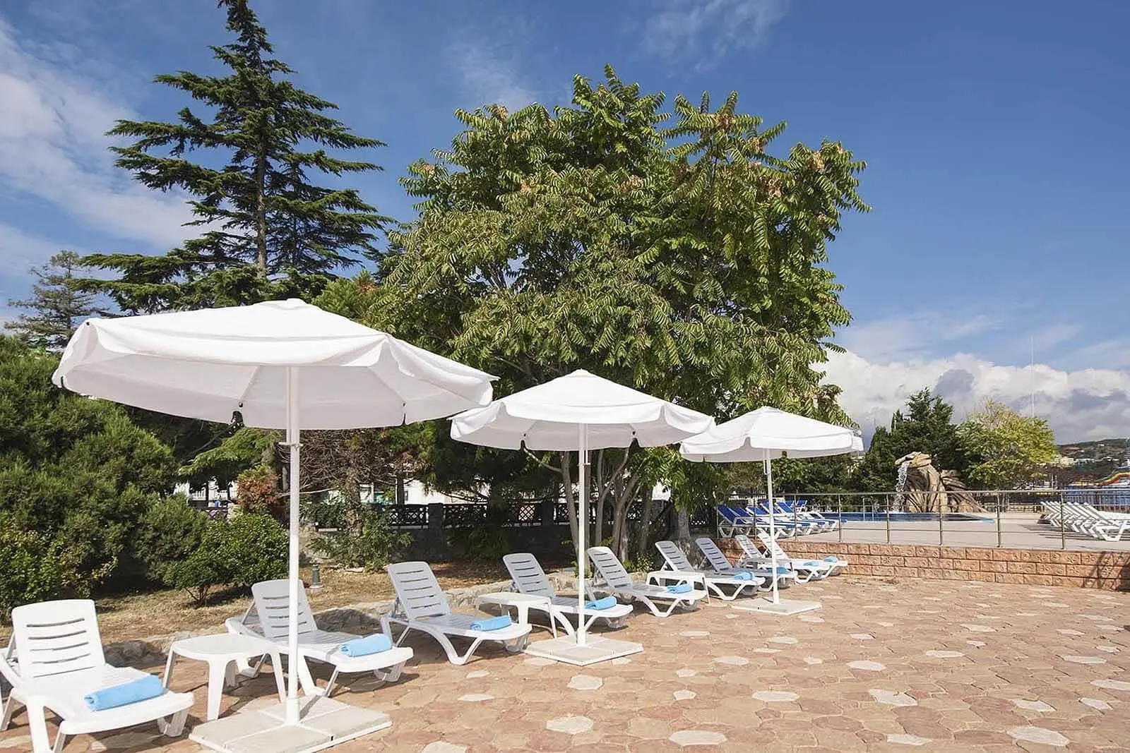 Территория | Riviera Sunrise Resort & Spa, Крым
