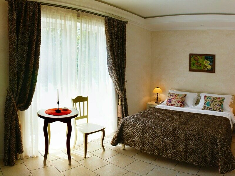 Полулюкс 2-местный 1-комнатный (вид на горы)