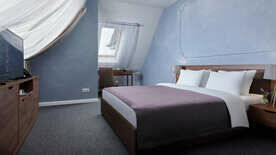 Стандарт 2-местный с одной двуспальной кроватью, Отель Петр, Евпатория