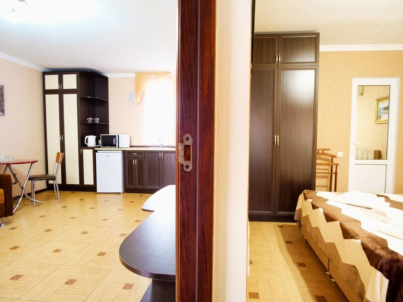 Люкс 2-местный 2-комнатный с мини-кухней