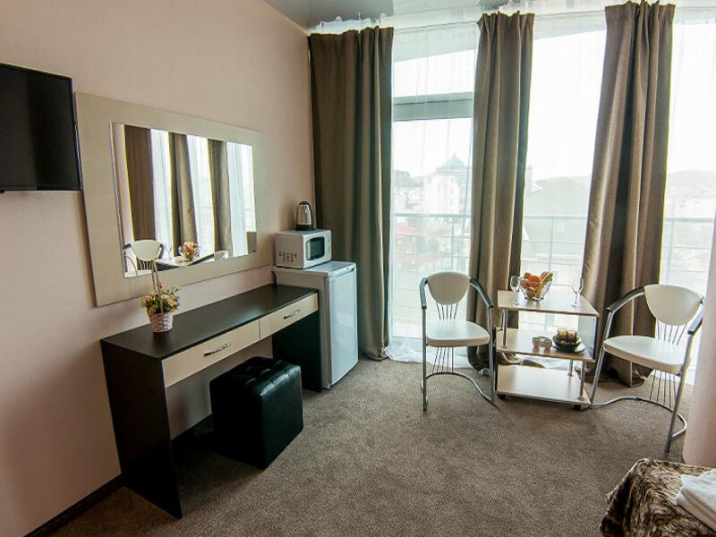 Полулюкс 2-местный 1-комнатный с французским балконом 4С