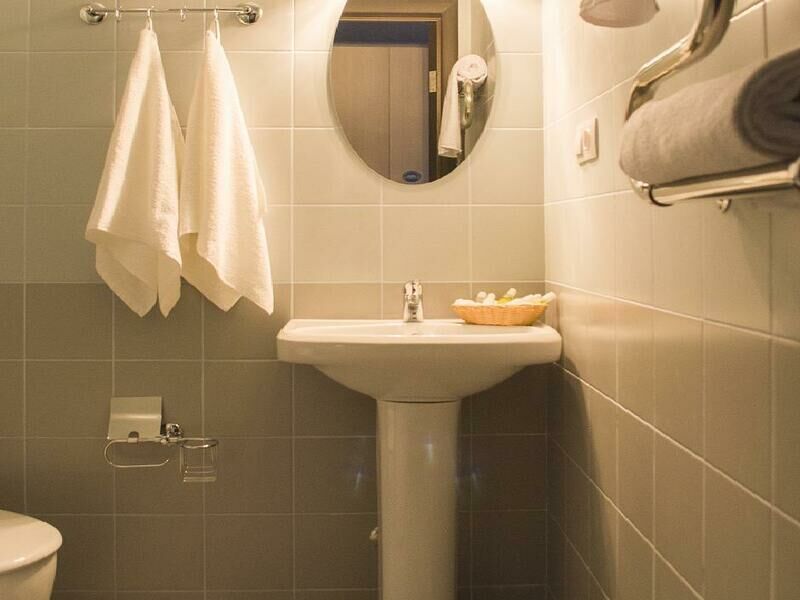 Стандарт 2-местный без балкона (вид на горы)