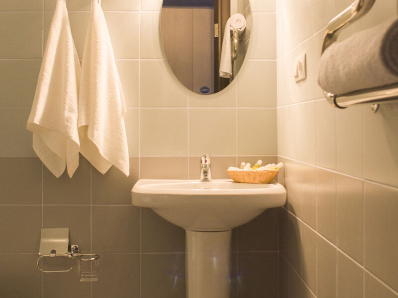 Стандарт 2-местный без балкона (вид на окрестности)