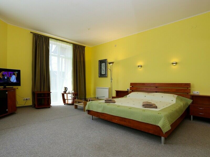 Полулюкс 2-местный без балкона №3,8