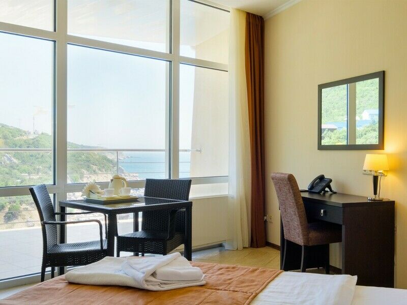 Джуниор Сьют 2-местный (горы)