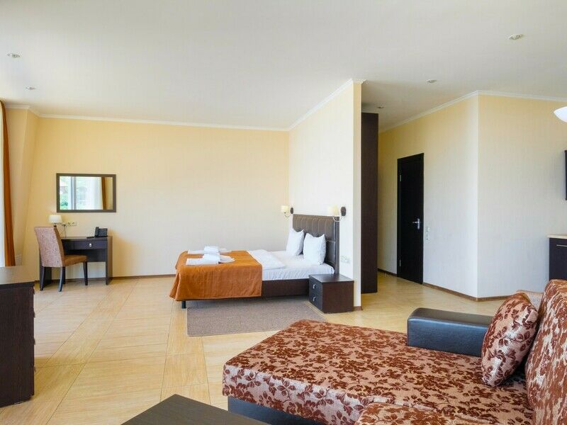 Джуниор Сьют 2-местный (вид на море)