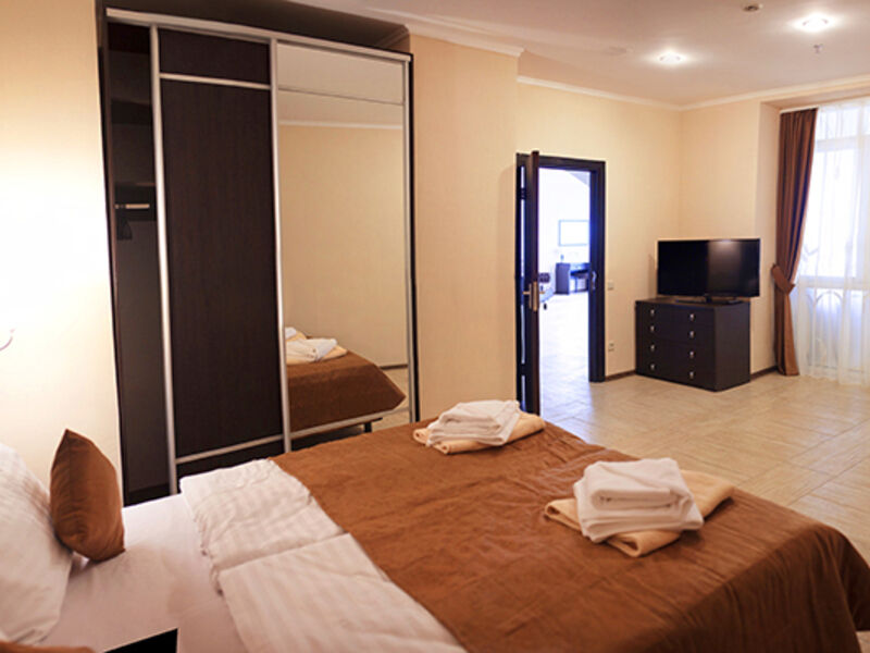 Люкс 2-местный (вид на море)