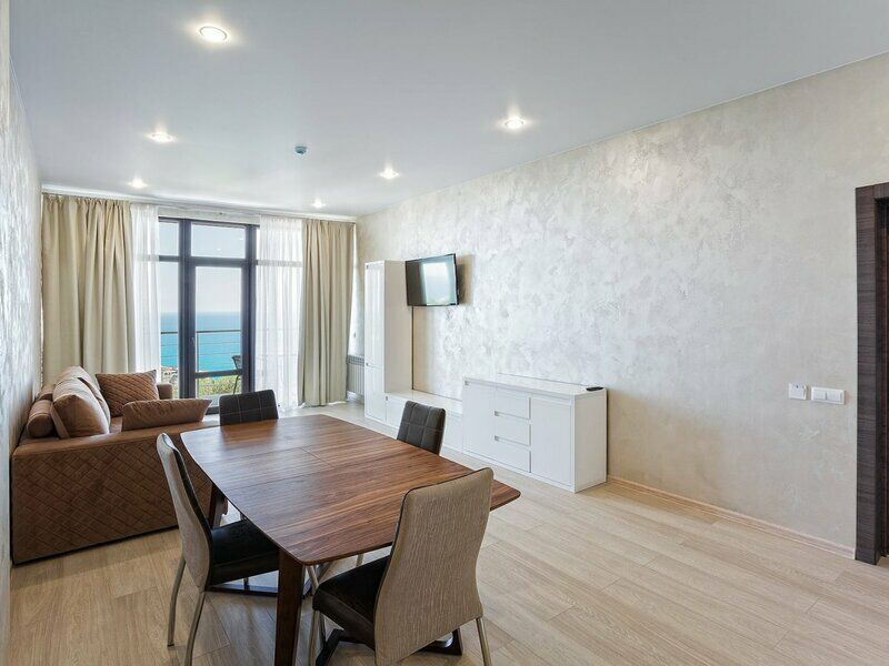 Люкс 4-местный 3-комнатный