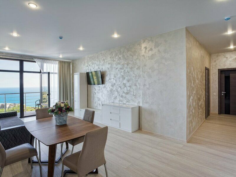 Люкс 4-местный 3-комнатный