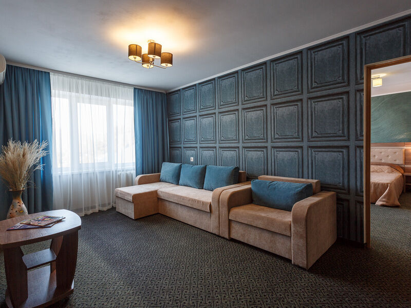 Джуниор Сюит 2-местный 2-комнатный (корпус 1)