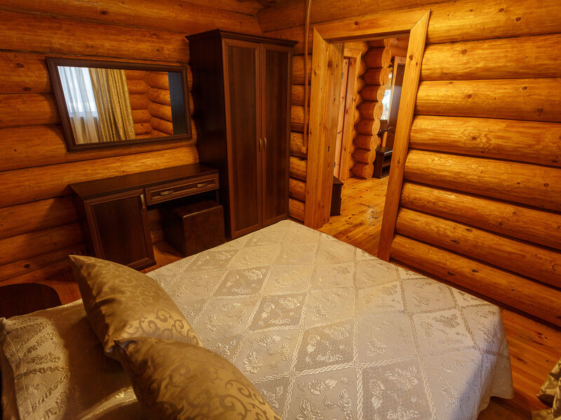 Люкс 3-местный 3-комнатный (в Зеркальном срубе)