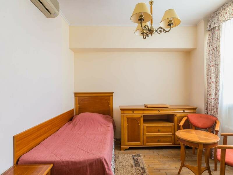 Люкс 2-местный 2-комнатный (вид на парк)