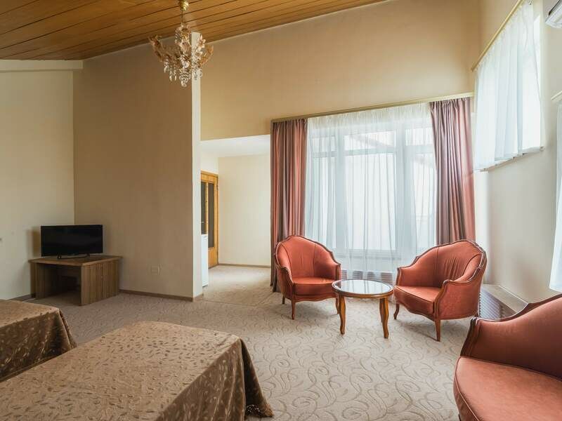 Полулюкс 2-местный 1-комнатный (вид на море)