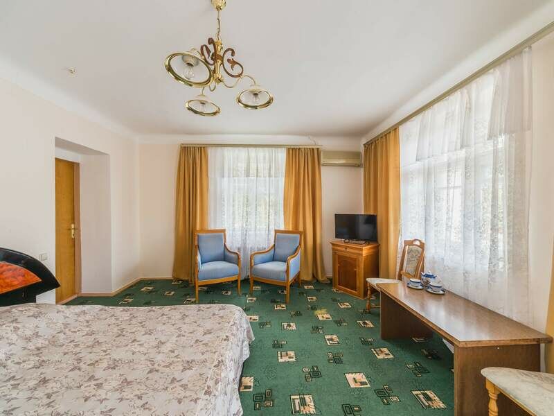 Полулюкс 2-местный 1-комнатный (вид на море)