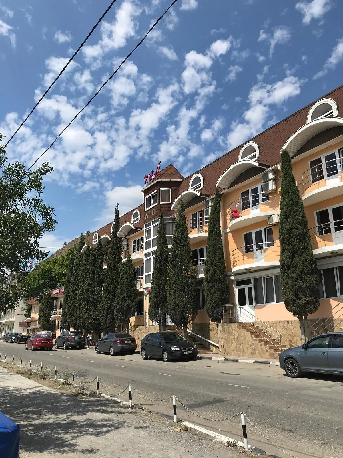 Фасад | Рай, Крым