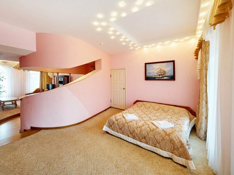 Студио Пинк 2-местный 2-комнатный