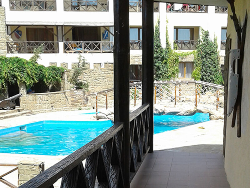 Стандартный 2-местный с балконом корп.1,3 (вид горы/море) _Коридор