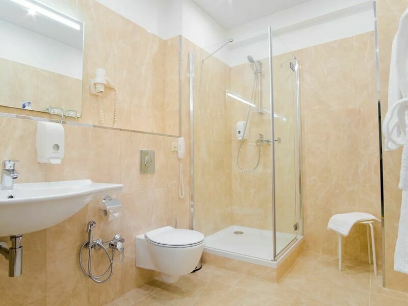 Джуниор 2-местный санузел