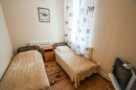 Блочный 2-местный 1-комнатный с раздельными кроватями корпус 3, База отдыха Светлая, Феодосия