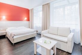 Улучшенный 2-местный SUPERIOR DBL диван, Парк-отель Лесной, Пешки