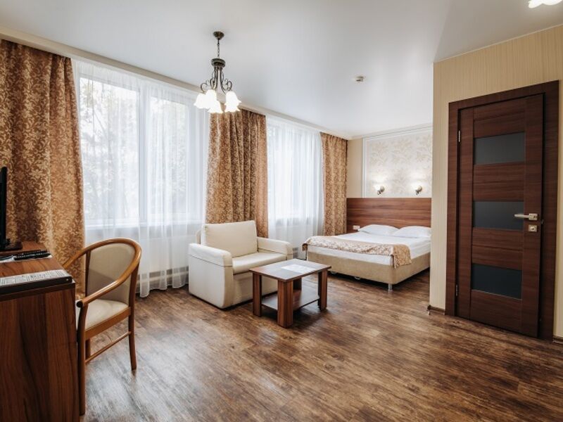 Улучшенный 2-местный (с креслом)