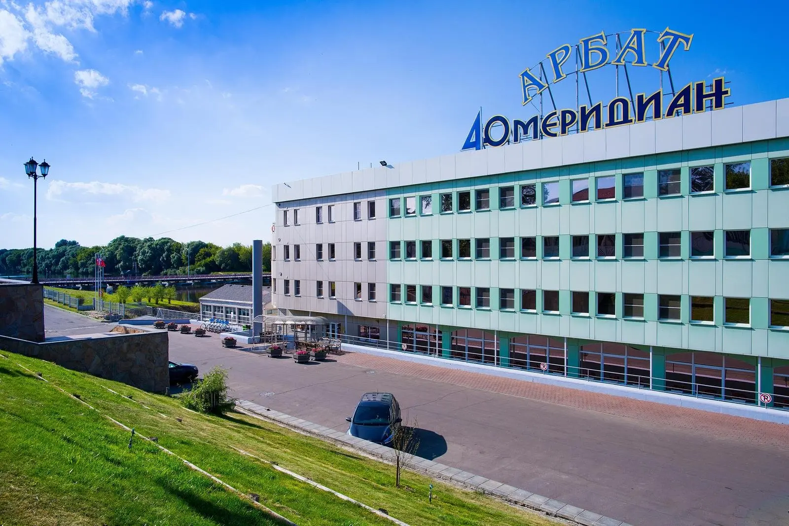 Фасад | 40-й меридиан Арбат, Московская область