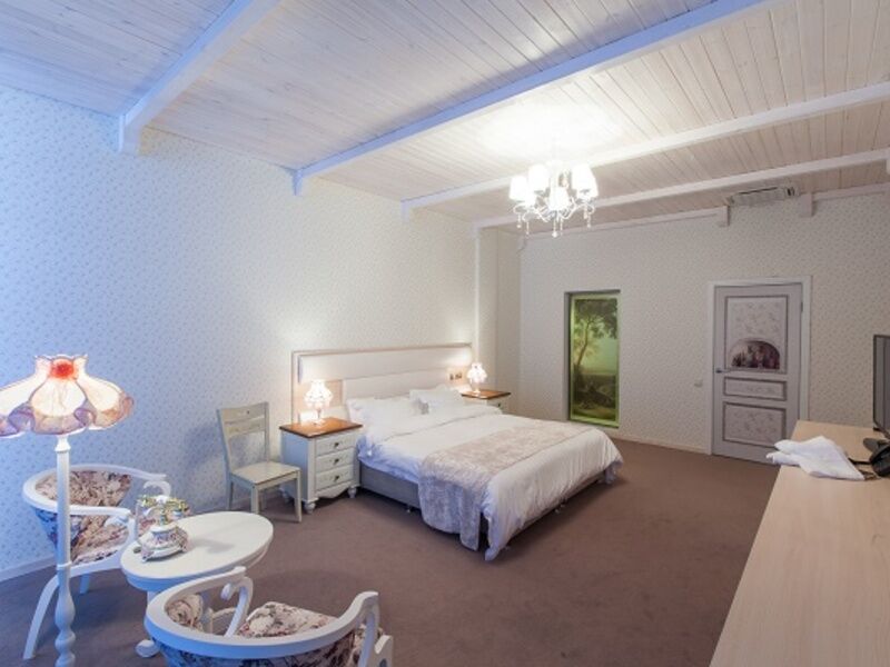 номер с большой кроватью (2)