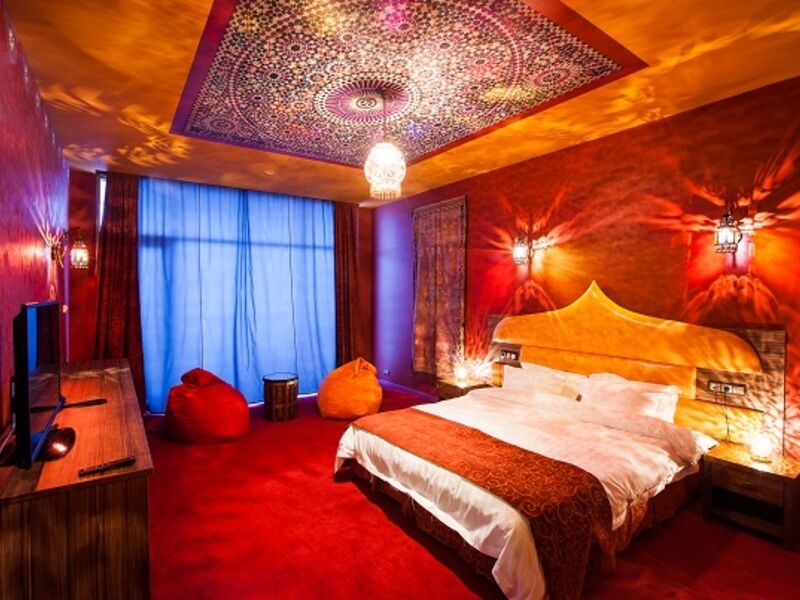 номер с большой кроватью (9)