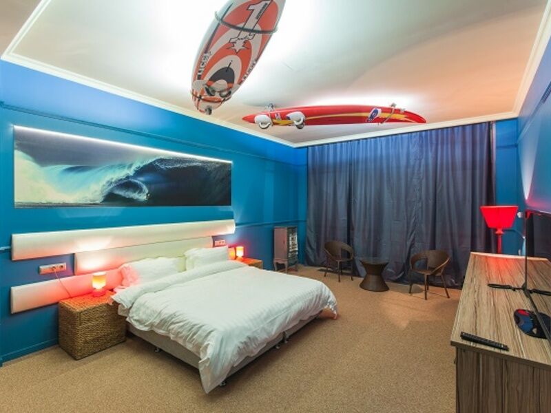 номер с большой кроватью (13)