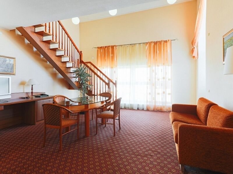 Сьют 2-местный 3-комнатный 2-уровневый