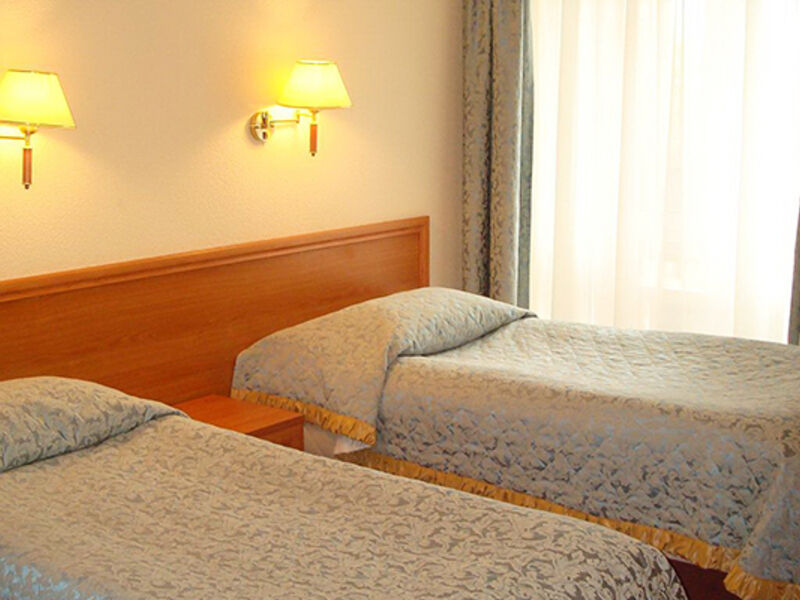 Люкс 4-местный 2-комнатный TWIN