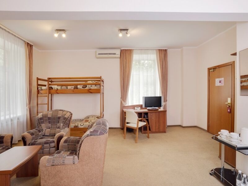 Семейный (Family)