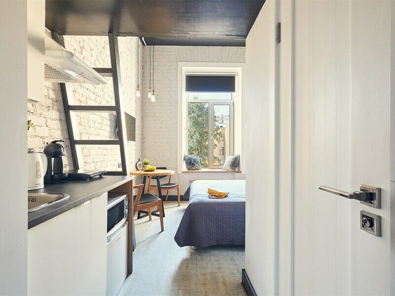 Улучшенная студия с видом во двор