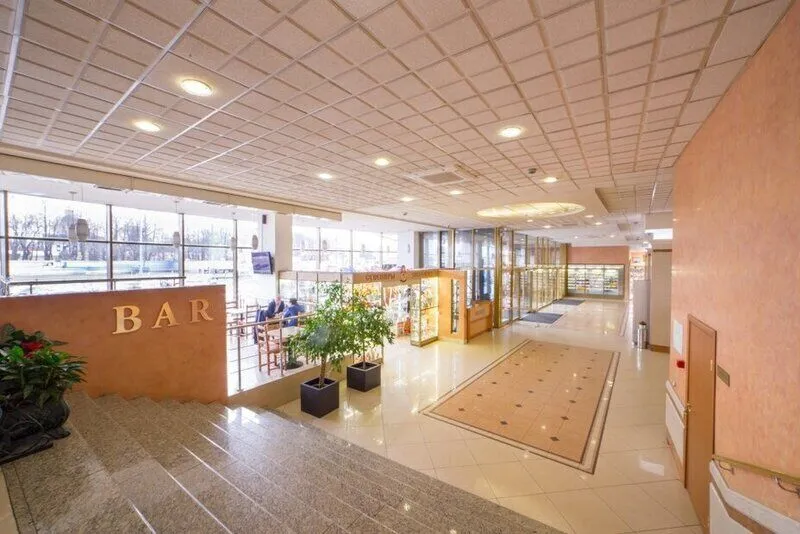 Холл | Москва, Ленинградская область