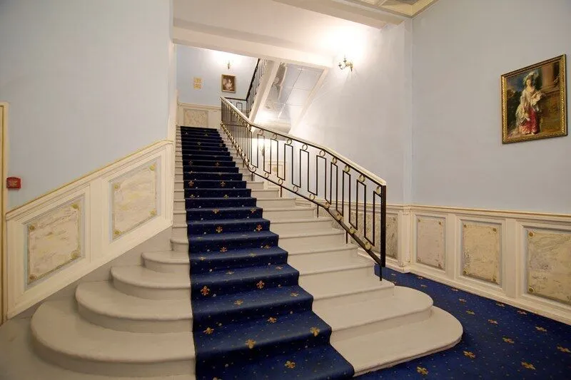 Лестница | Отель Парк Английская набережная, Ленинградская область