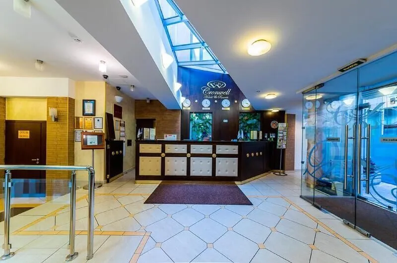 Ресепшен | Cronwell Inn Стремянная, Ленинградская область