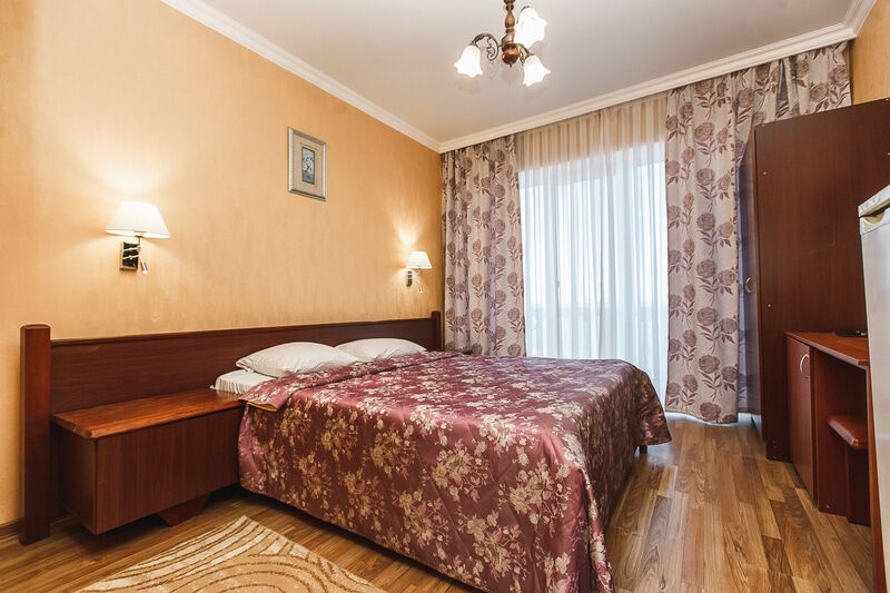 Стандарт 2-местный 1-комнатный с балконом с видом на море (корпус В)