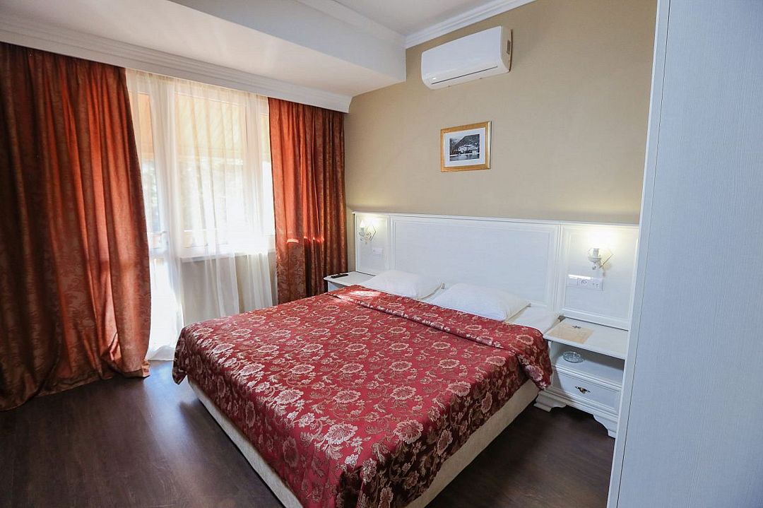 Улучшенный двухместный номер