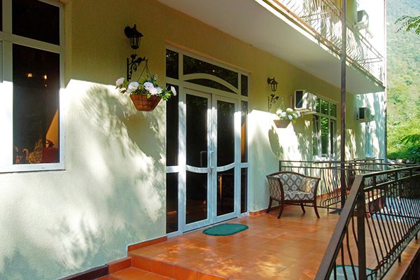 Вход | Вилла Леона, Гагрский район