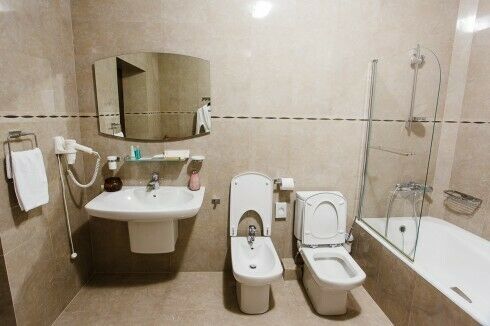 Апартаменты 4-местные 3-комнатные №10-11 (вид на море, 2этаж), 120 м2