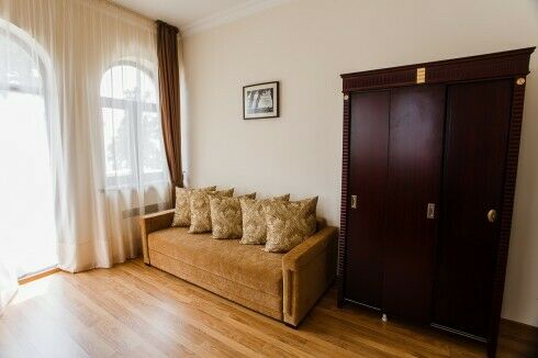 Стандартный 2-местный 1-комнатный №4 (вид на город)