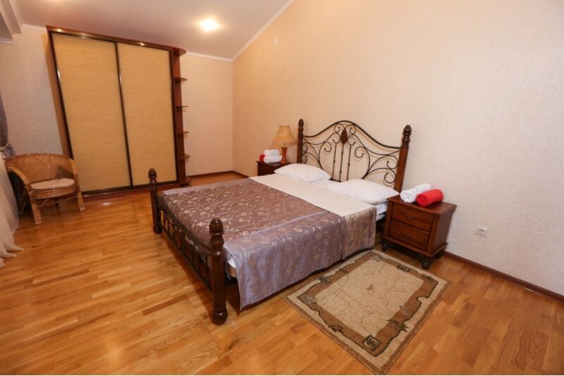 Коттедж 6-местный 2-этажный