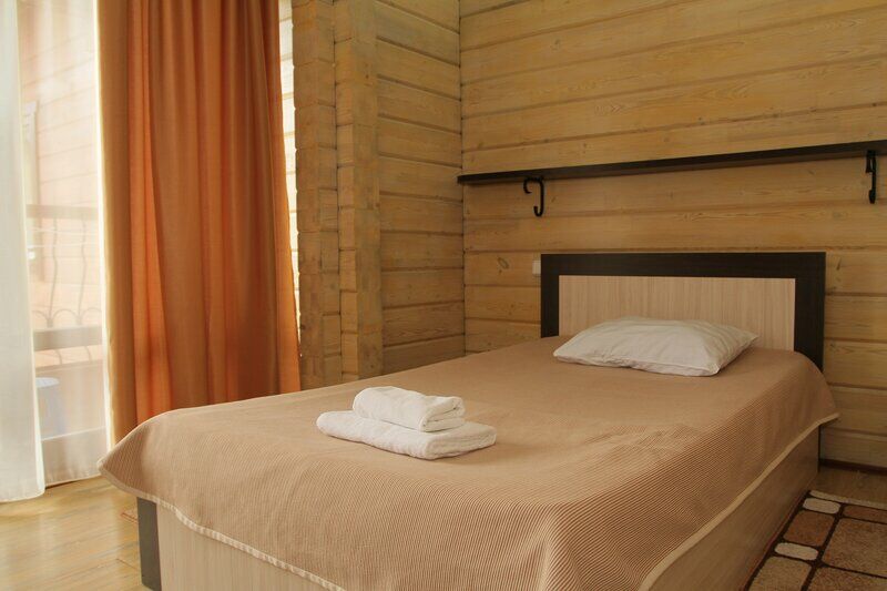 Стандарт 1-местный 1-комнатный (с балконом)