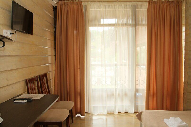 Стандарт 1-местный 1-комнатный (с балконом)