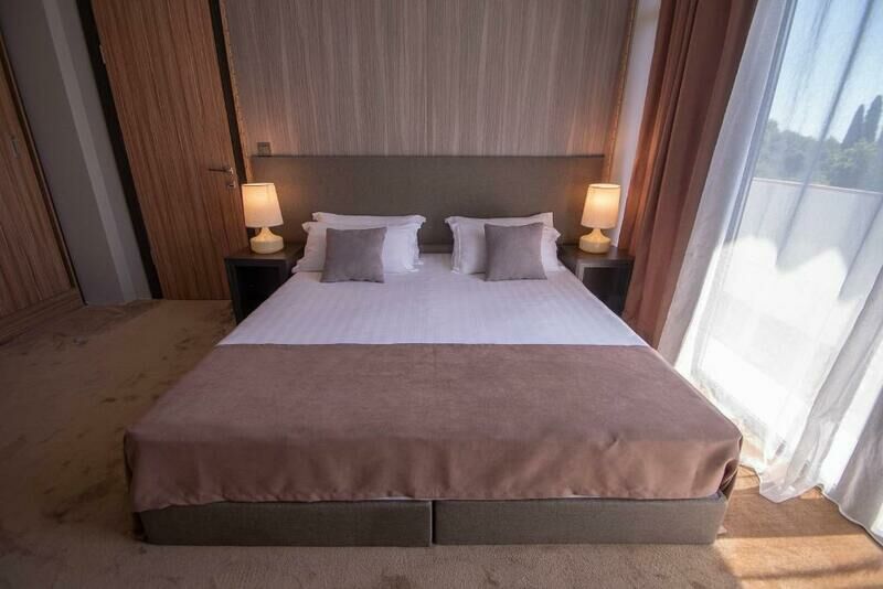 Люкс Гранд 2-местный 2-комнатный с балконом