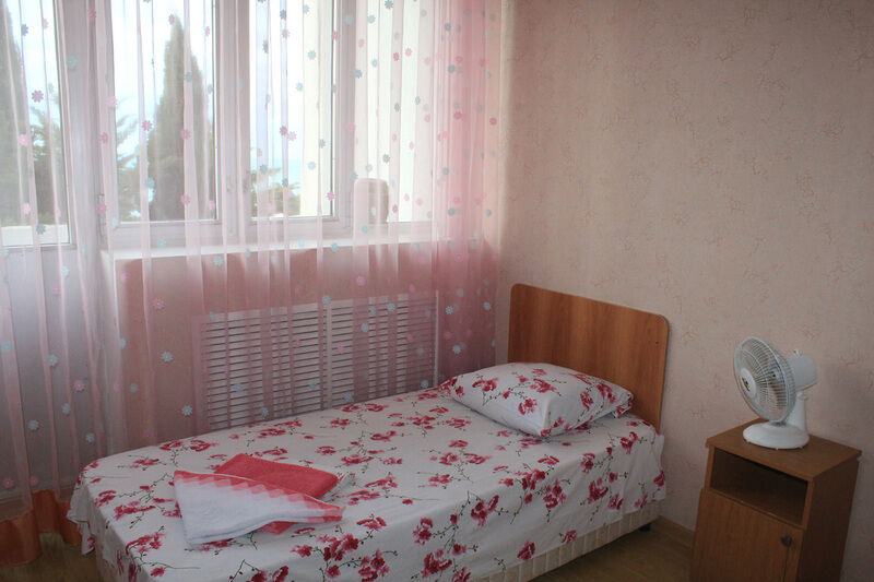 Люкс 4-местный 3-комнатный "ЕВРО" (вид на море)