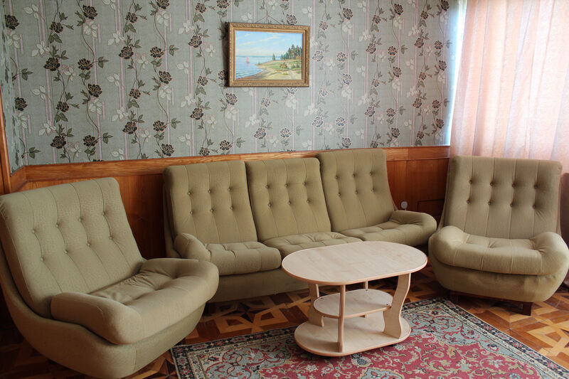 Люкс 4-местный 3-комнатный (вид на море)